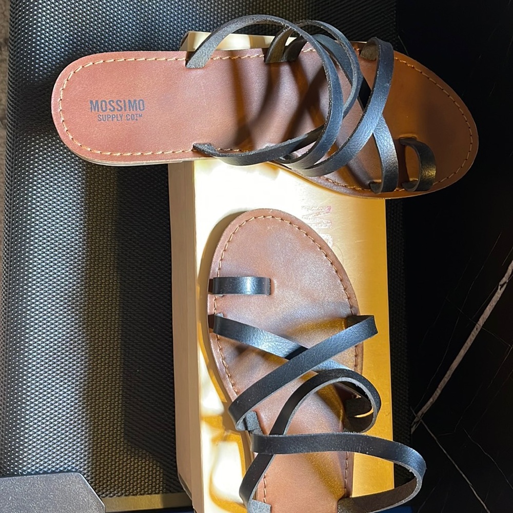 NEW! Womens Mossimo Strappy Sandals- black